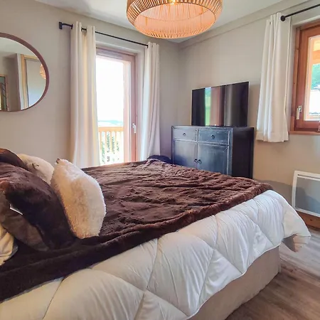 Superbe Duplex 3* Avec Prestations Hotelieres, Pied De Pistes, Parking, Wifi - Fr-1-356-378 Chalet Les Avanchers