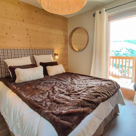 Superbe Duplex 3* Avec Prestations Hotelieres, Pied De Pistes, Parking, Wifi - Fr-1-356-378 Chalet *