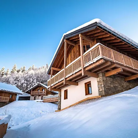 Chalet Superbe Duplex 3* Avec Prestations Hotelieres, Pied De Pistes, Parking, Wifi - Fr-1-356-378 Les Avanchers
