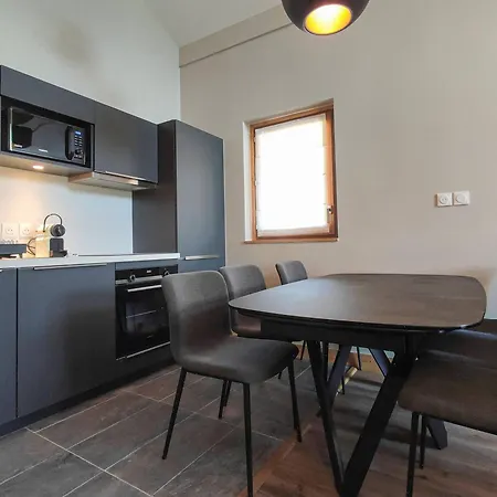 Superbe Duplex 3* Avec Prestations Hotelieres, Pied De Pistes, Parking, Wifi - Fr-1-356-378 Les Avanchers